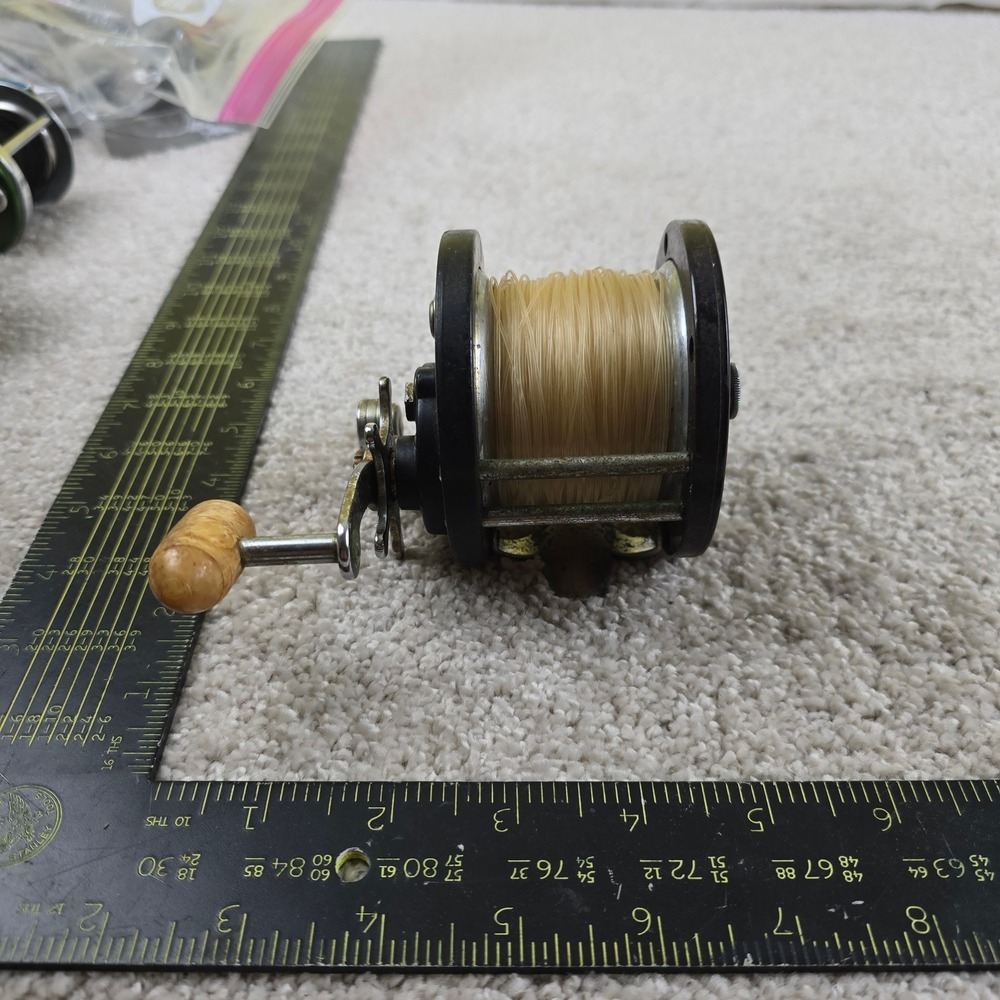 Penn Fishing Reel Black Delmar No 285 Vintage Salt Water Conventional USA